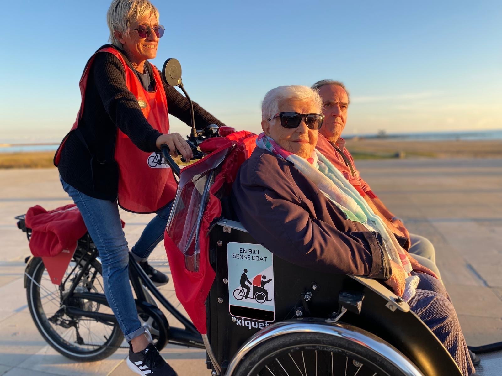 Formació de voluntariat del programa En Bici Sense Edat a Vilanova i la Geltrú